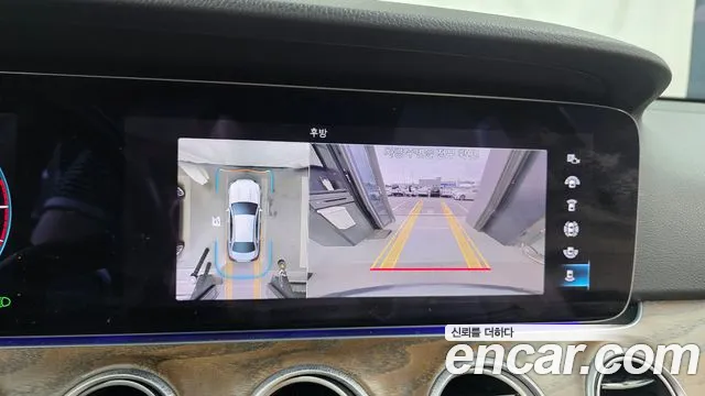 Mercedes-Benz E-Class — Фото автомобиля 15