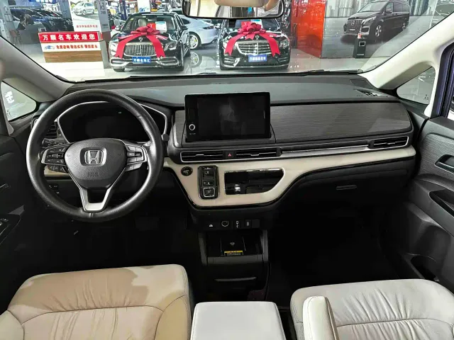 Honda Elysion — Фото автомобиля 13