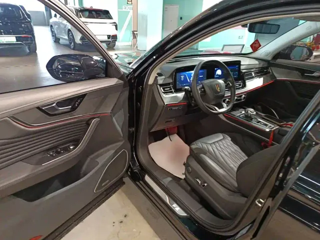 Hongqi HS5 — Фото автомобиля 15