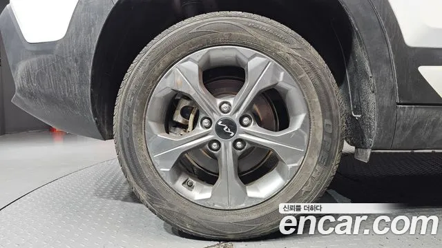 Kia Seltos Бензин 1.6 турбо 2WD — Фото автомобиля 5