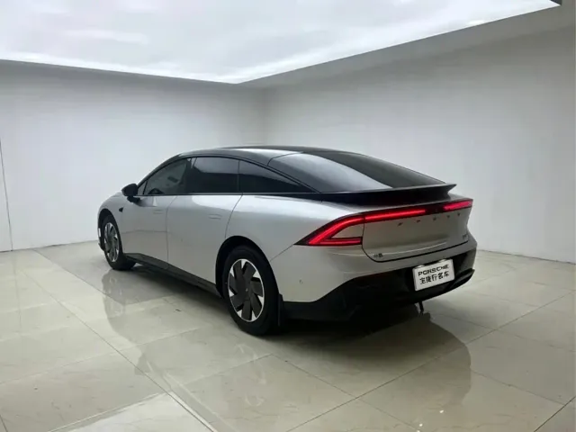 Xpeng P7+ — Фото автомобиля 6
