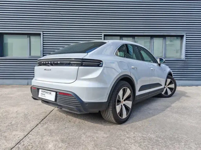 Porsche Macan EV — Фото автомобиля 2