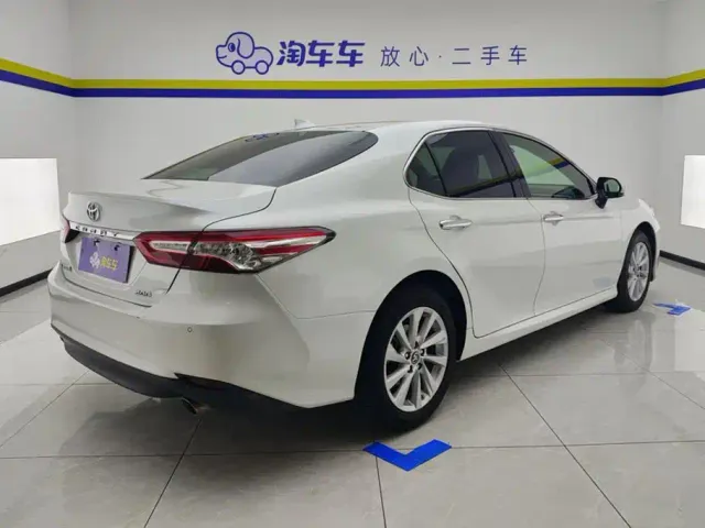 Toyota Camry — Фото автомобиля 3