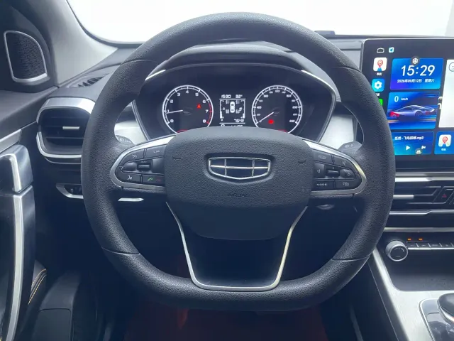 Geely Binyue — Фото автомобиля 18