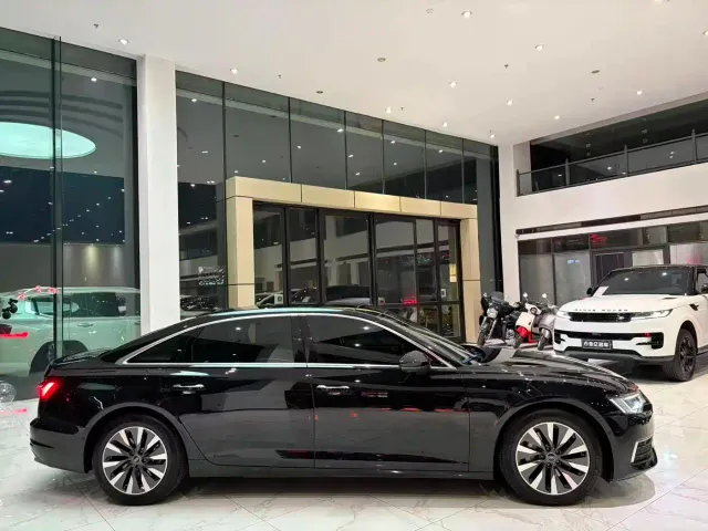 Audi A6L — Фото автомобиля 4