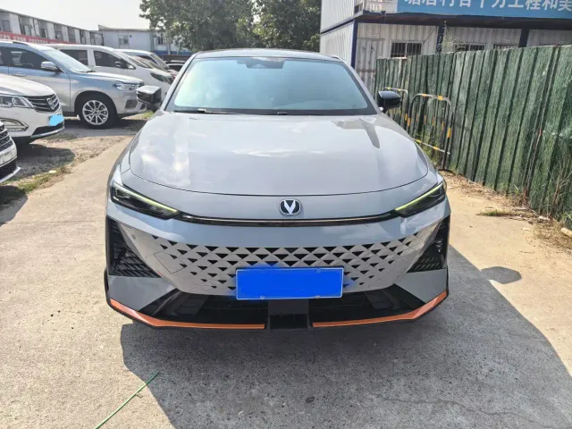 Changan UNI-V — Фото автомобиля 2