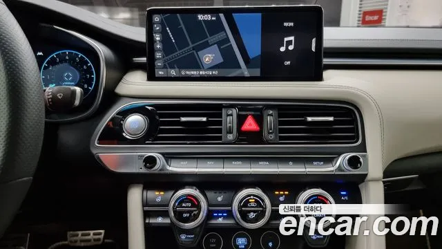 Genesis G70 — Фото автомобиля 15