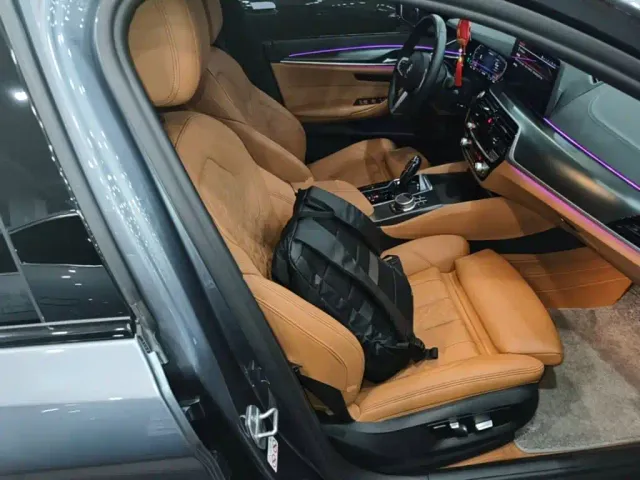 BMW 5 Series — Фото автомобиля 24