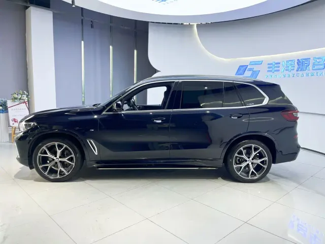 BMW X5 — Фото автомобиля 3
