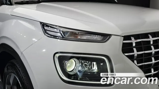 Hyundai Venue — Фото автомобиля 7