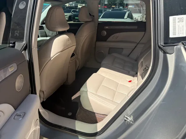 IM Motors LS6 — Фото автомобиля 6