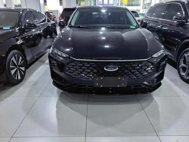 Ford Mondeo — Фото автомобиля 2