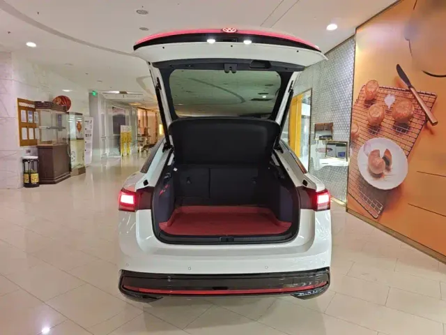 Volkswagen ID.7 Vizzion — Фото автомобиля 18