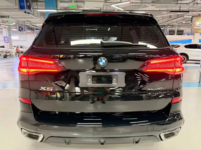 BMW X5 — Фото автомобиля 17