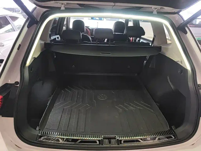 Volkswagen Tiguan L — Фото автомобиля 18
