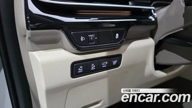 Kia Carnival Generation 4 — Фото автомобиля 19