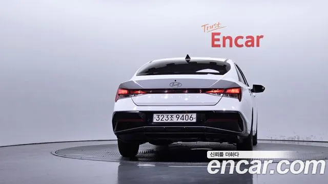 Hyundai Avante CN7 — Фото автомобиля 4