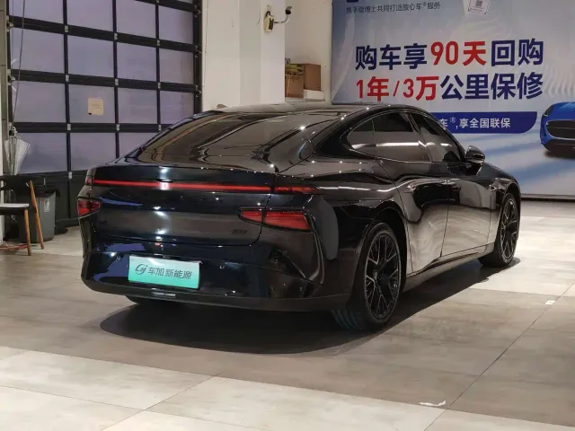 Xpeng P7 — Фото автомобиля 9