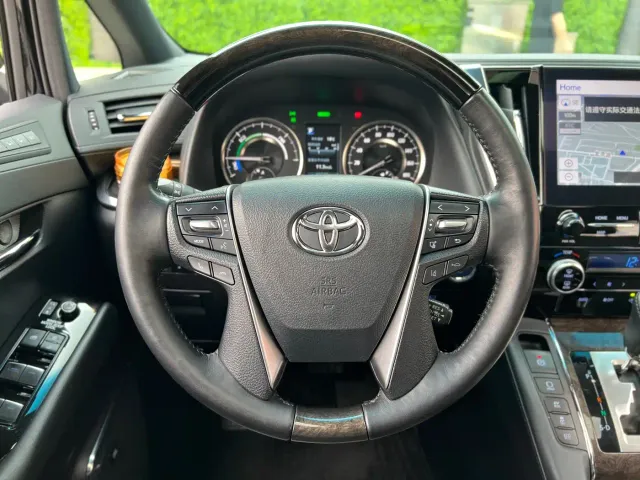 Toyota Vellfire — Фото автомобиля 18