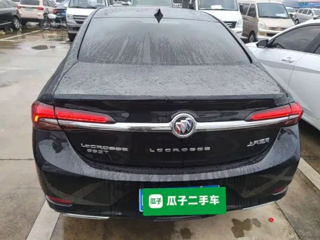 Buick LaCrosse — Фото автомобиля 5