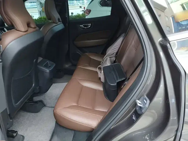 Volvo XC60 — Фото автомобиля 16