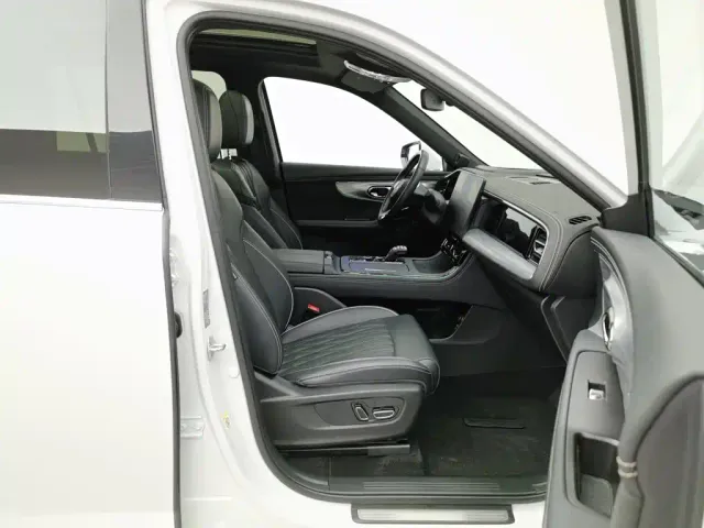 GAC Trumpchi GS8 — Фото автомобиля 23