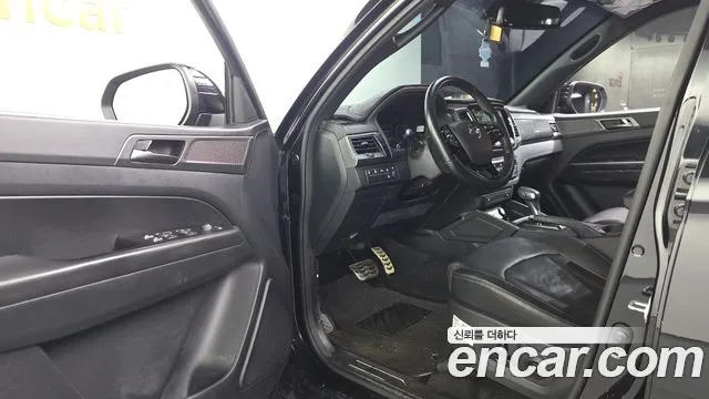 KG_Mobility_Ssangyong Rexton — Фото автомобиля 10