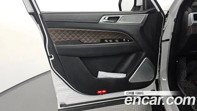 KG_Mobility_Ssangyong Rexton All Rexton Дизель 2.2 4WD — Фото автомобиля 21