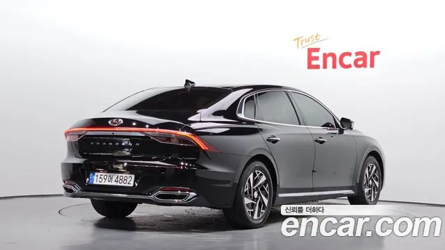 Hyundai Grandeur Exclusive — Фото автомобиля 2