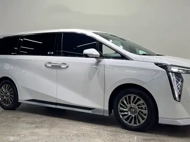 GAC Trumpchi M8 — Фото автомобиля 10