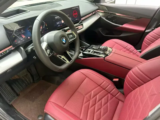 BMW 5 Series — Фото автомобиля 4