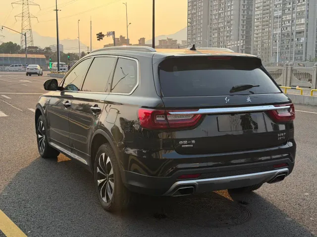 Hongqi HS7 — Фото автомобиля 17
