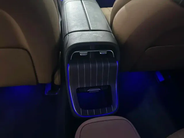 Mercedes-Benz E-Class — Фото автомобиля 6