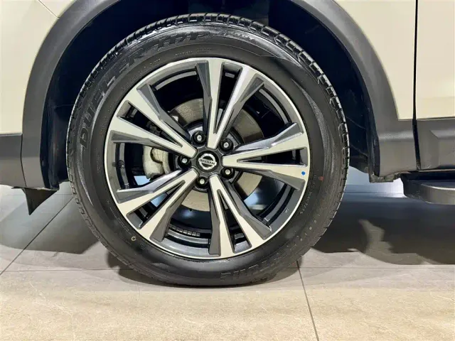 Nissan Qashqai — Фото автомобиля 10