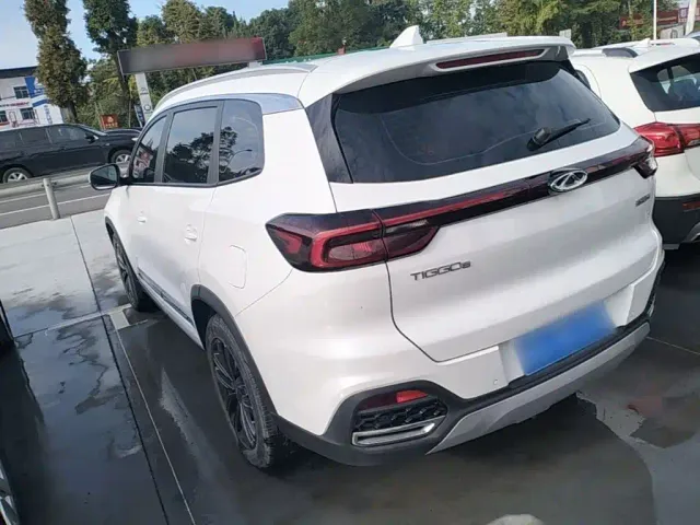 Chery Tiggo 8 — Фото автомобиля 4