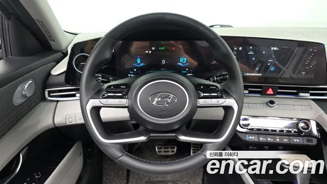 Hyundai AVANTE Avante (CN7) — Фото автомобиля 12