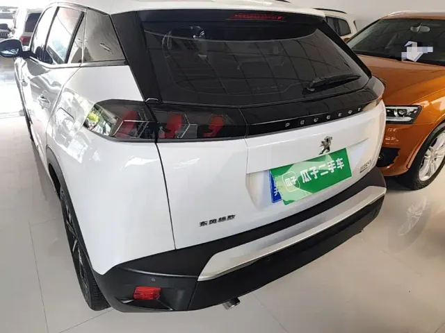 Peugeot 2008 — Фото автомобиля 5