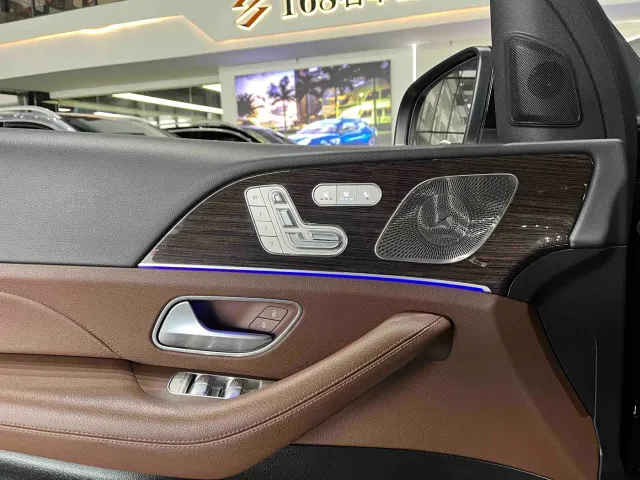 Mercedes-Benz GLE-Class — Фото автомобиля 11