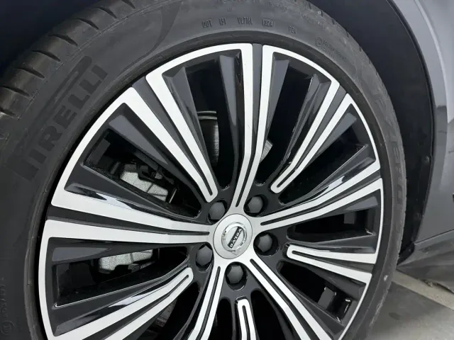 Volvo S90 — Фото автомобиля 4