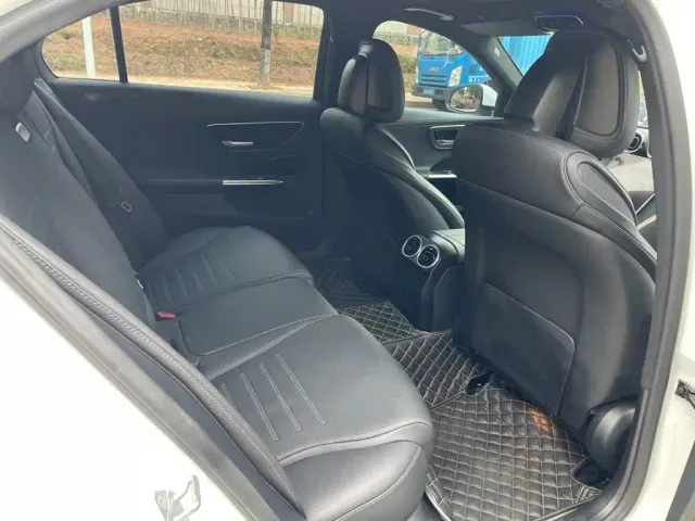Mercedes-Benz C-Class — Фото автомобиля 6