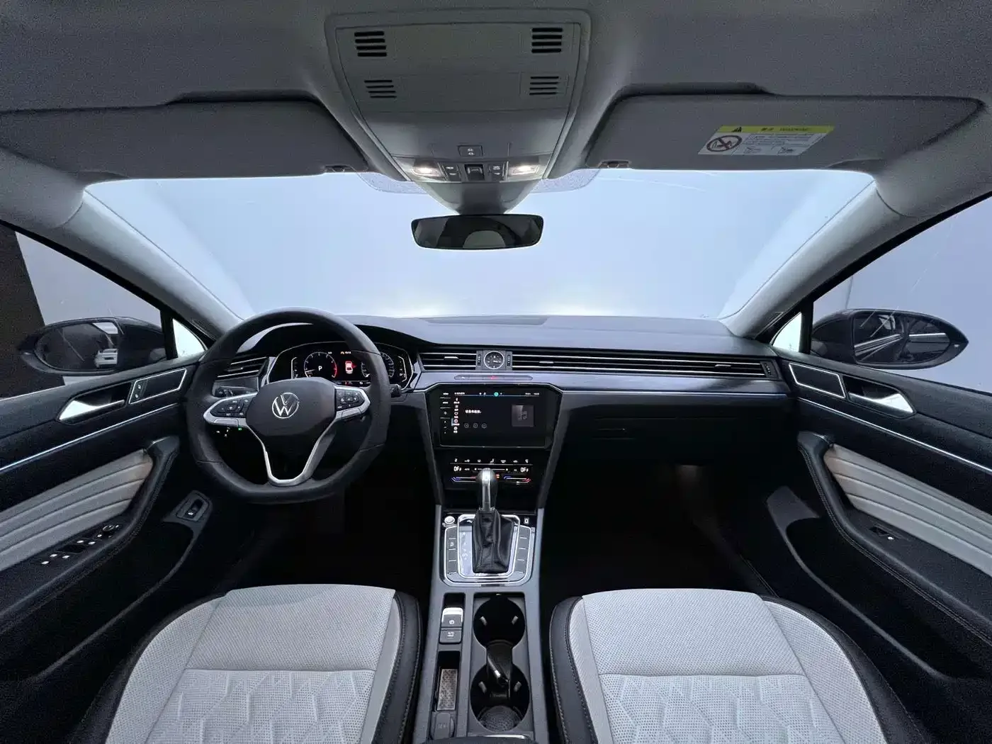 Volkswagen Magotan 2026 Model 30 Million Special Selection 380TSI DSG Luxury — Фото автомобиля 8