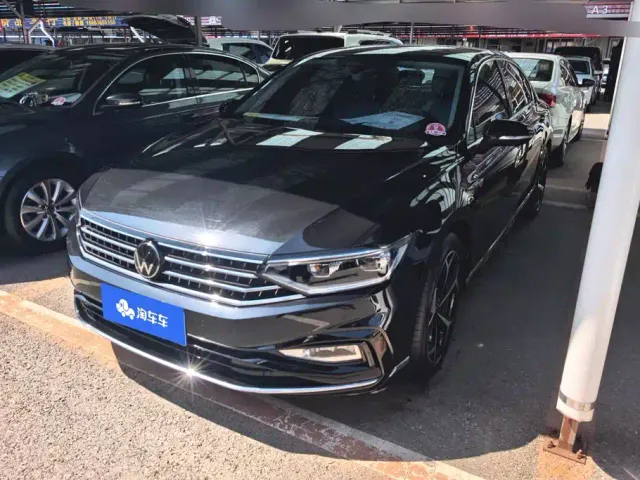 Фотография автомобиля — Volkswagen Magotan