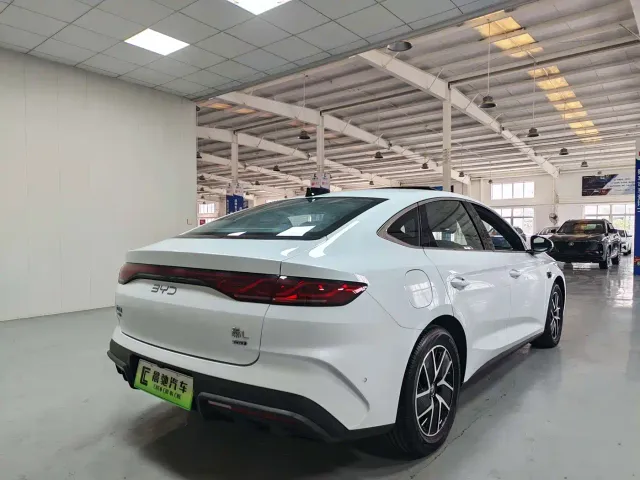 BYD Qin L — Фото автомобиля 4