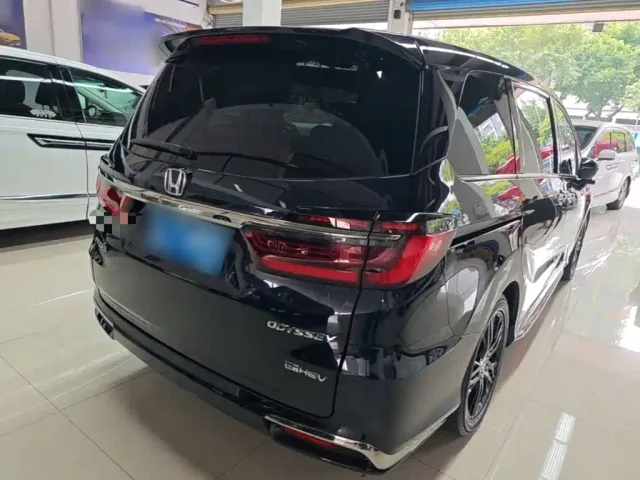 Honda Odyssey — Фото автомобиля 6