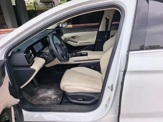 BYD Qin L — Фото автомобиля 3