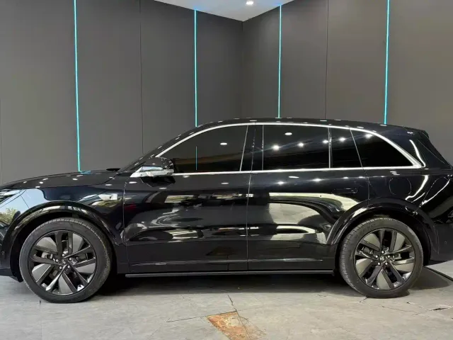 Li Auto L6 — Фото автомобиля 5