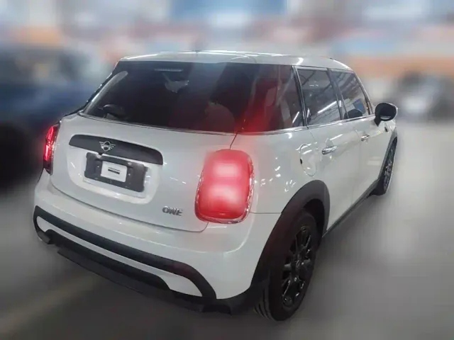 MINI Hatch — Фото автомобиля 9