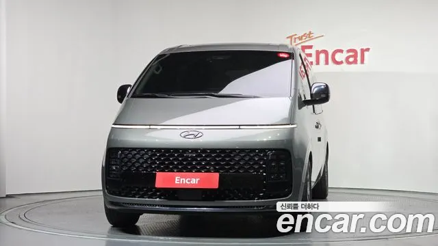 Hyundai Staria Staria 4WD Lounge 9 мест — Фото автомобиля 3