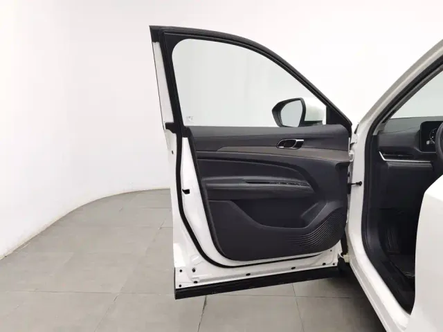 Ford Lingrui — Фото автомобиля 8