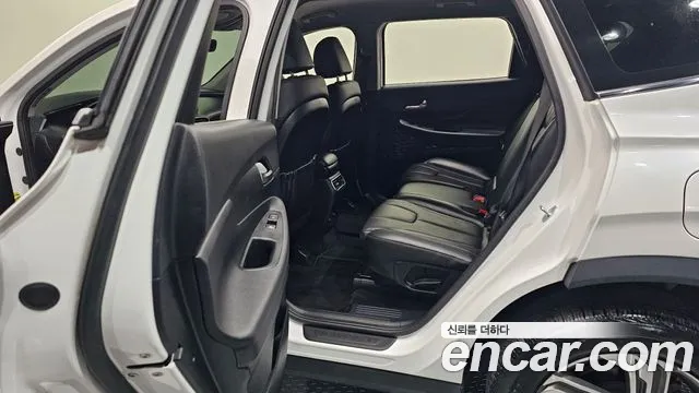 Hyundai Santafe Новый Santa Fe Бензин 2.5T 2WD — Фото автомобиля 25